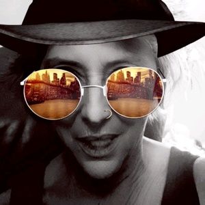 Meet your Posher, Cherie